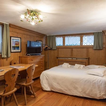 Faloria Studio Apartment กอร์ตินาดัมเปซโซ ภายนอก รูปภาพ